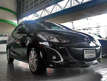 ติดตั้งเครื่องเสียงรถยนต์ใน MAZDA2