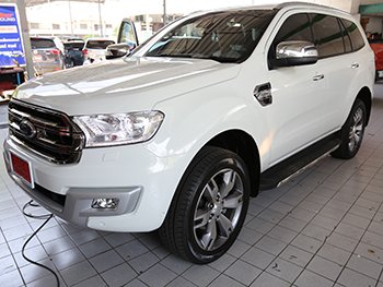 ติดตั้งกล้องติดรถยนต์ BLACKSYS สำหรับ FORD EVEREST