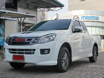 ติดตั้งเครื่องเสียงชุดใหญ่พร้อมแดมป์รอบคันและตู้ SUB 8 นิ้ว กับ ISUZU D-MAX