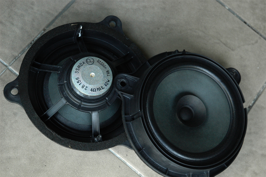 nissan x trail เครื่องเสียง รถยนต์ ลำโพง bassbox