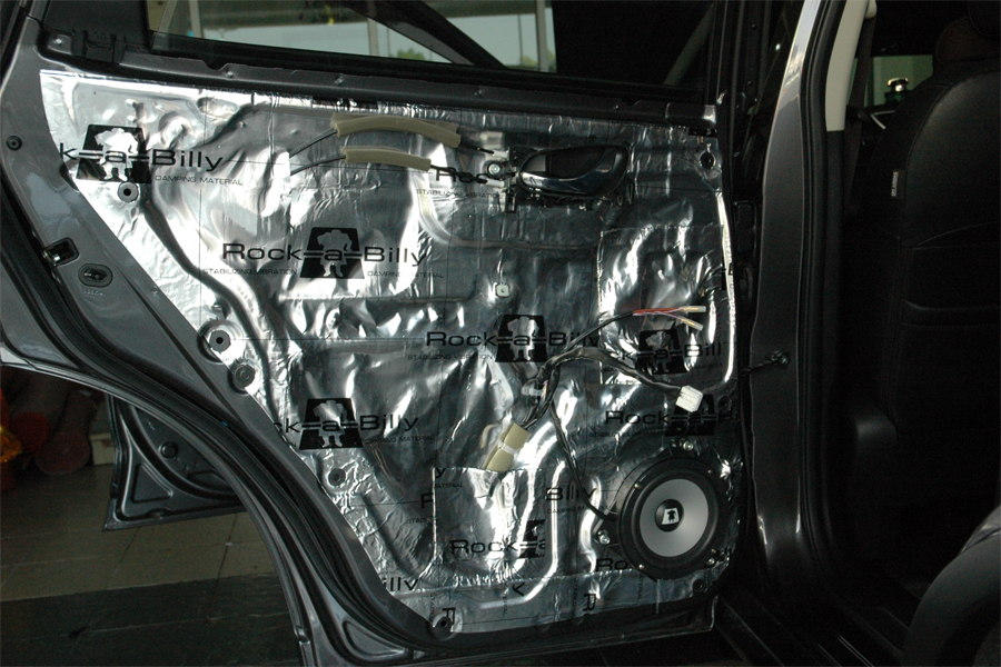nissan x trail เครื่องเสียง รถยนต์ ลำโพง bassbox