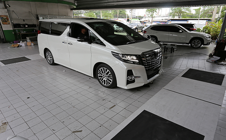 toyota alphard จอ ตรงรุ่น กล้อง รอบคัน 360