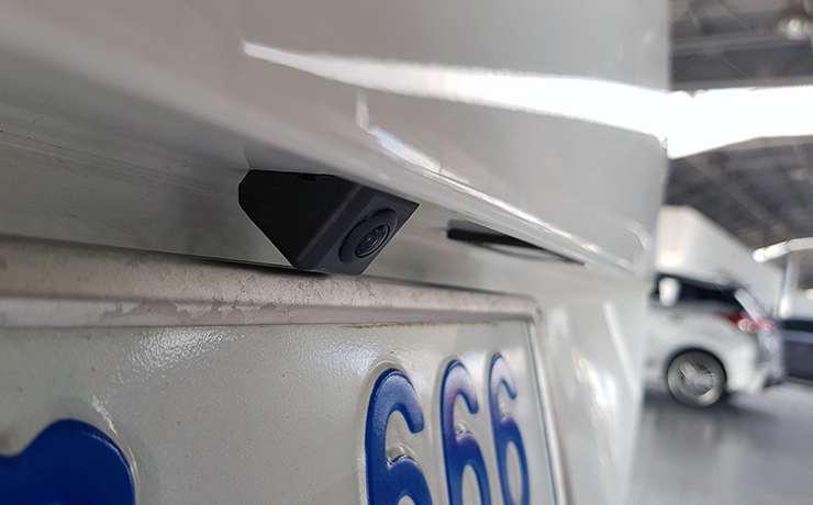 กล้องติดรถยนต์ 360 องศา มุมมองรอบคันในรถตู้ Caravelle