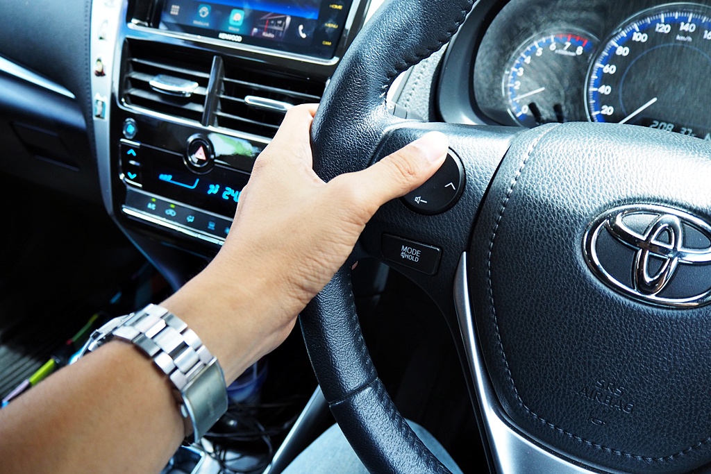 toyota yaris จอ ตรงรุ่น กล้องหลัง ลำโพง