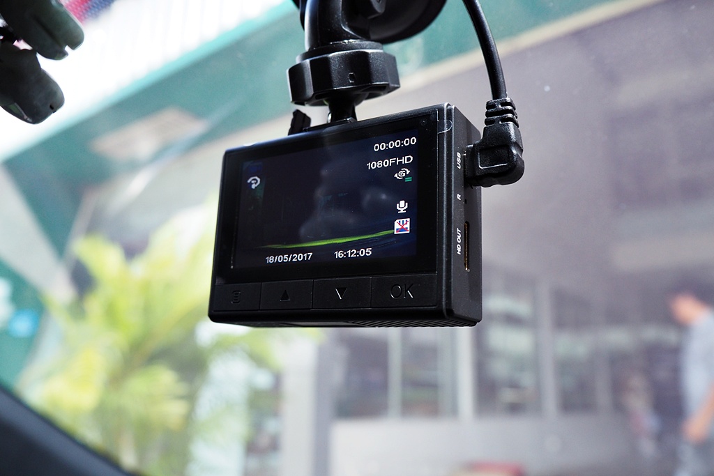 toyota yaris จอ ตรงรุ่น กล้องหลัง ลำโพง