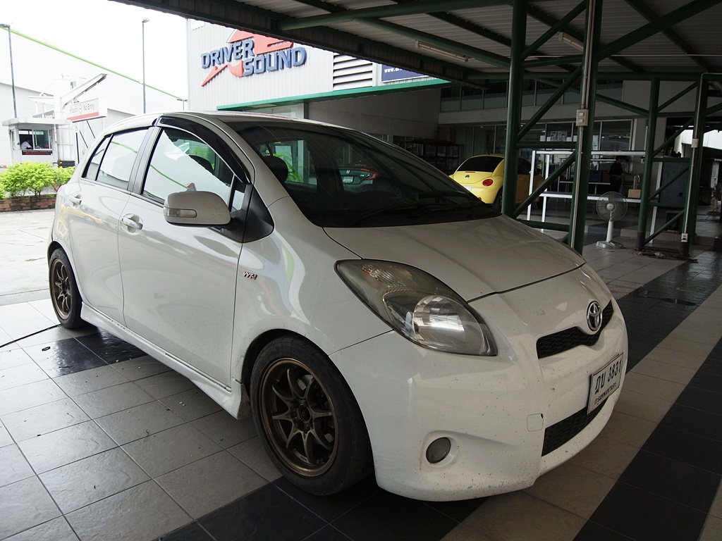 toyota yaris จอ ตรงรุ่น ลำโพง