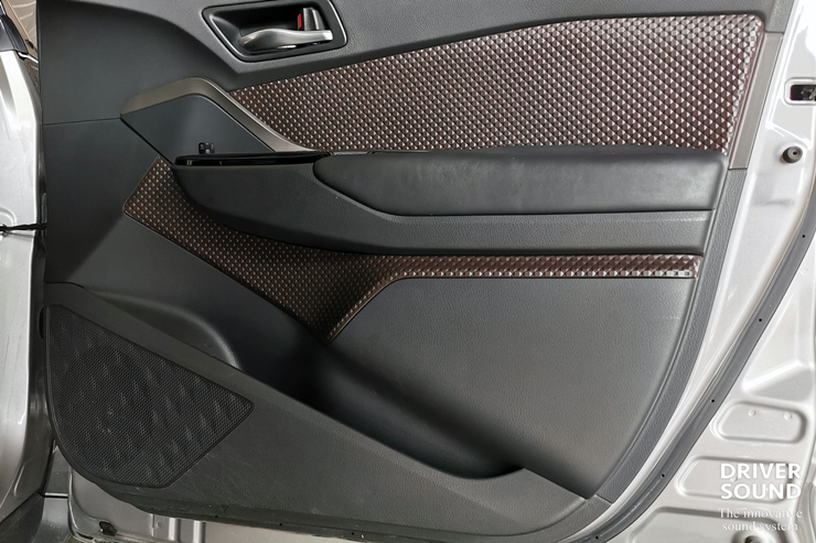 toyota c-hr ระบบเสียง ลำโพง ตู้ซับ audison