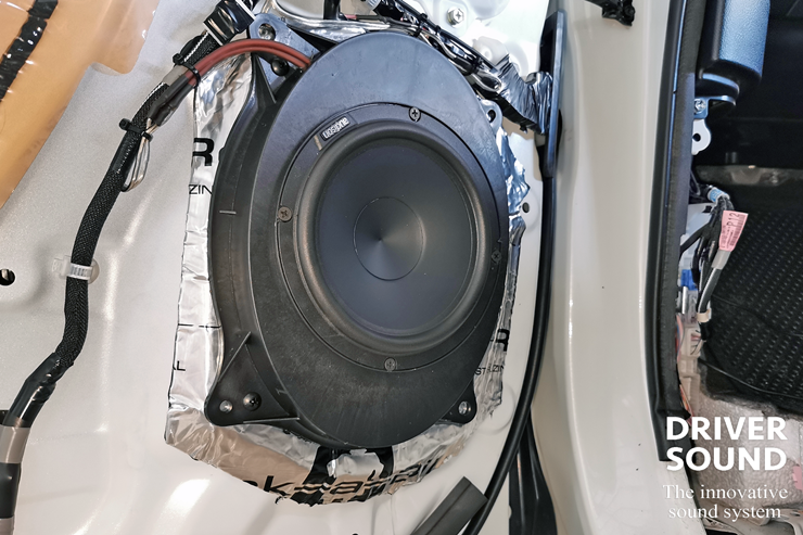toyota alphard  ลำโพง audison