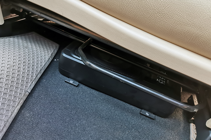 ติดตั้งจอ ANDROID ตรงรุ่น และ ลำโพง ใน HYUNDAI H1