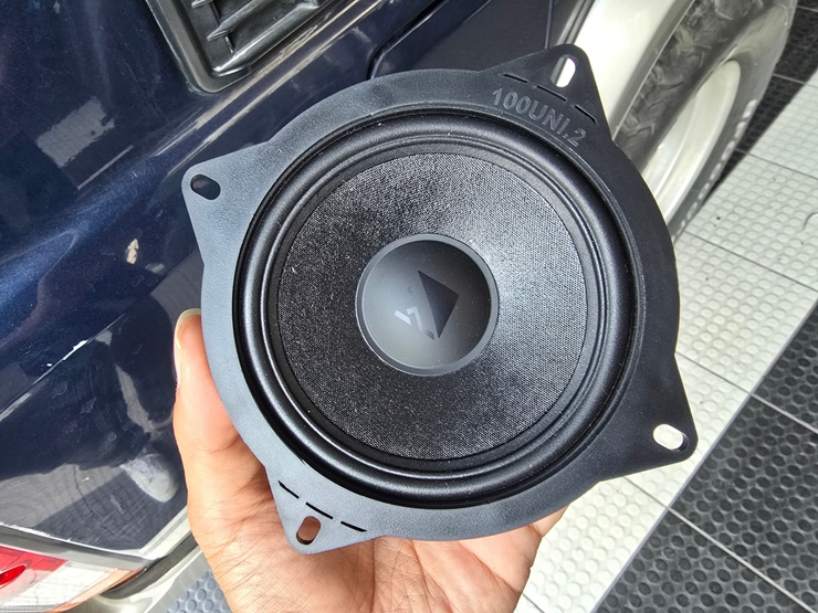 ติดตั้ง เครื่องเสียง รถยนต์ สำหรับ TOYOTA LAND CRUISER PRADO