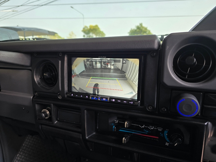 LAND CRUISER 70 เครื่องเสียง จอ กล้อง