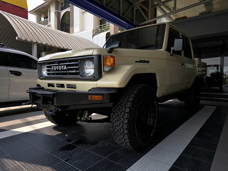 LAND CRUISER 70 เครื่องเสียง จอ กล้อง