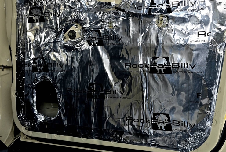 LAND CRUISER 70 เครื่องเสียง จอ กล้อง