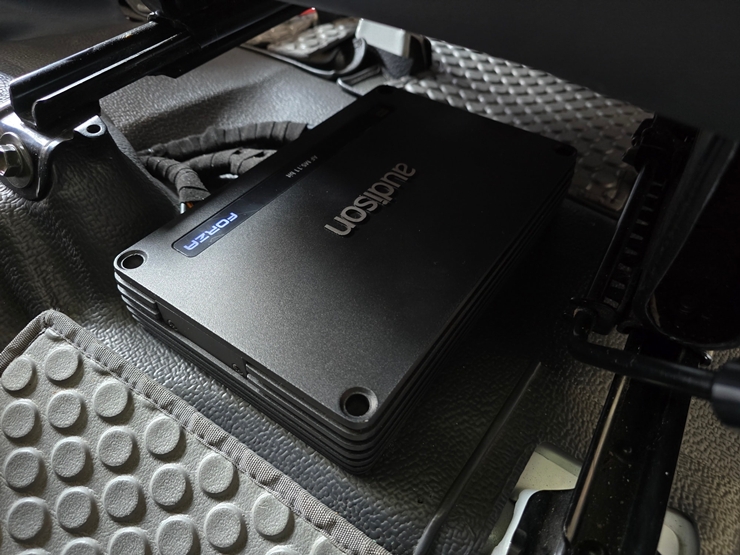 LAND CRUISER 70 เครื่องเสียง จอ กล้อง