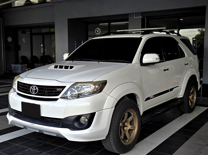 ติดตั้ง จอ kenwood toyota fortuner