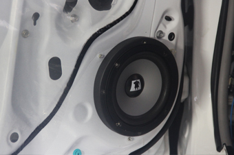 toyota yaris จอ ตรงรุ่น ตึตู้ ระบบเสียง