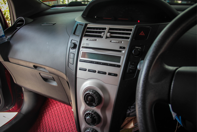 TOYOTA YARIS KENWOOD DNR935WBT 