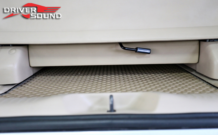 toyota alphard เครื่องเสียง รถยนต์
