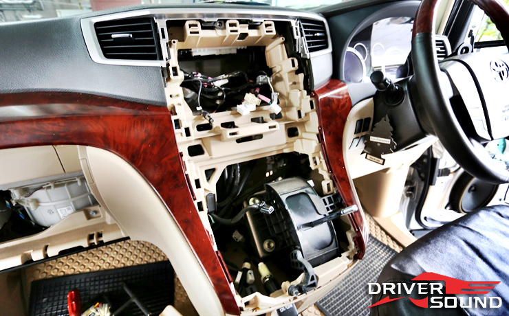 toyota alphard เครื่องเสียง รถยนต์