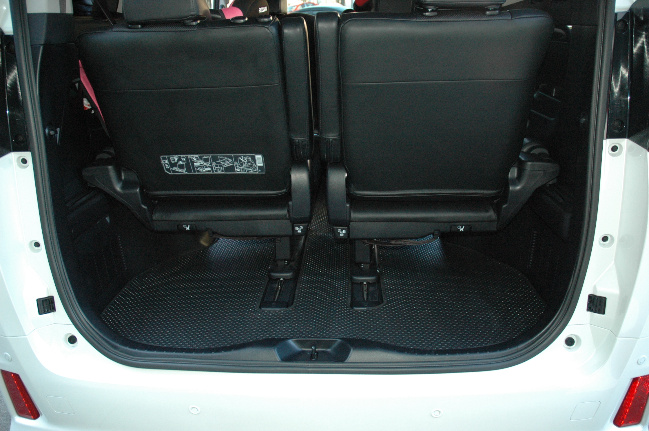 toyota alphard เครื่องเสียง รถยนต์ จอ ตรงรุ่น ระบบเสียง