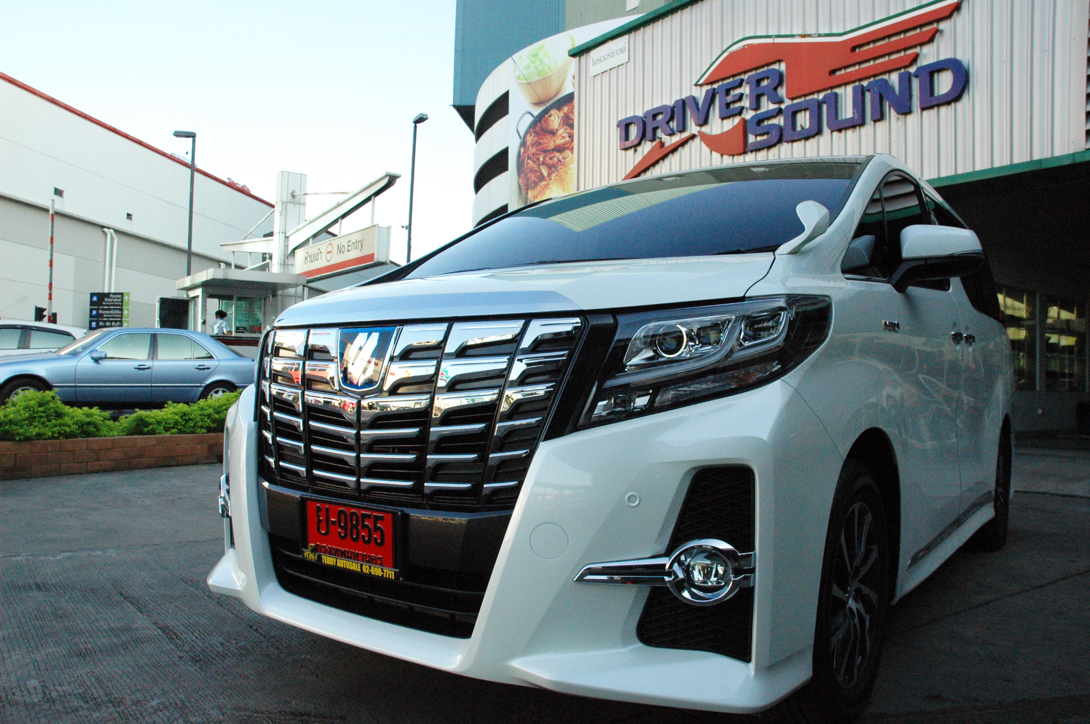 toyota alphard เครื่องเสียง รถยนต์ จอ ตรงรุ่น ระบบเสียง