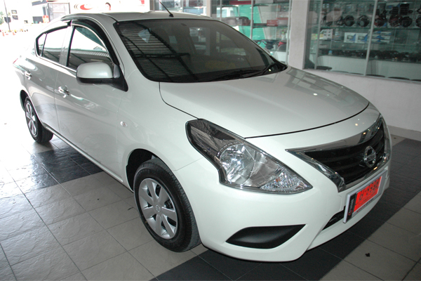 NISSAN ALMERA จอ