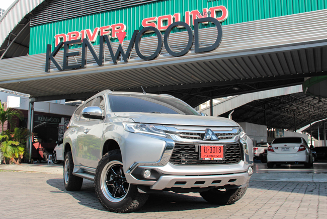 ALL NEW MITSUBISHI PAJERO SPORT ติดตั้ง จอ เพดาน ดูทีวี