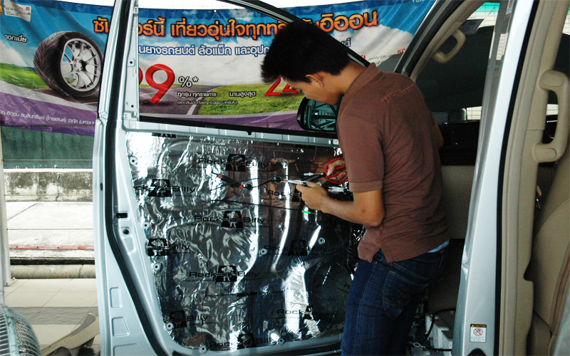 TOYOTA ALPHARD เครื่องเสียง ติดตั้ง