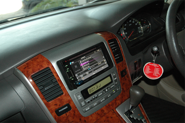 toyota alphard เครื่องเสียง รถยนต์
