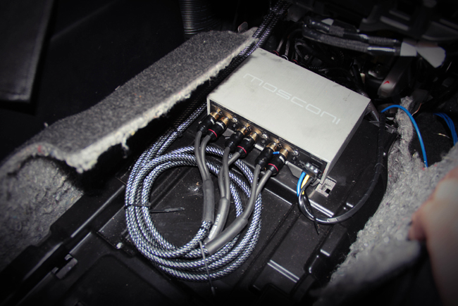 TOYOTA VELLFIRE เครื่องเสียง