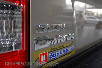 ผลงาน ออกแบบ ติดตั้ง เครื่องเสียงรถยนต์ ISUZU NEW D-MAX