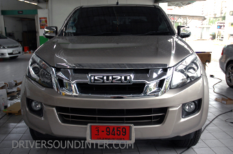 ผลงาน ออกแบบ ติดตั้ง เครื่องเสียงรถยนต์ ISUZU NEW D-MAX