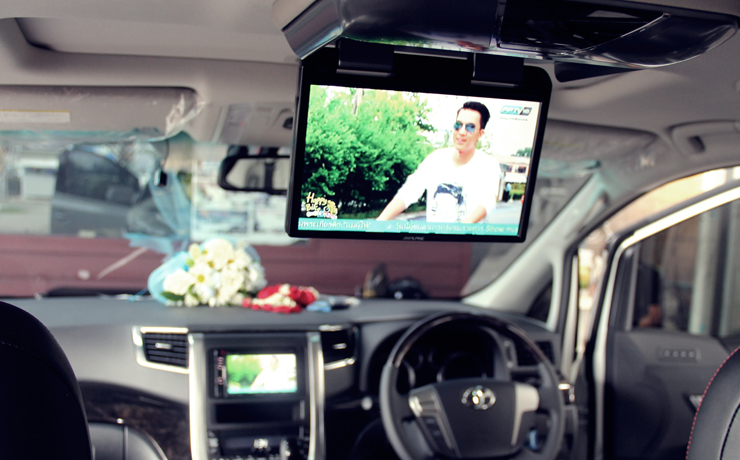 TOYOTA Vellfire จอเพดาน