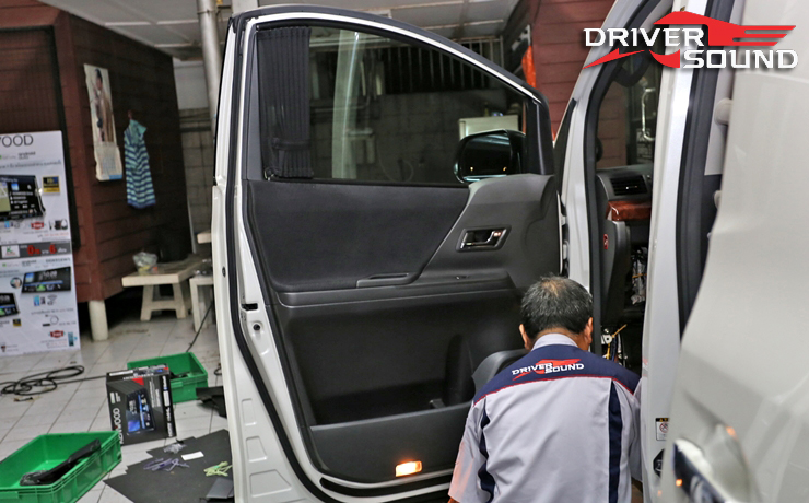 toyota vellfire เครื่องเสียง รถยนต์