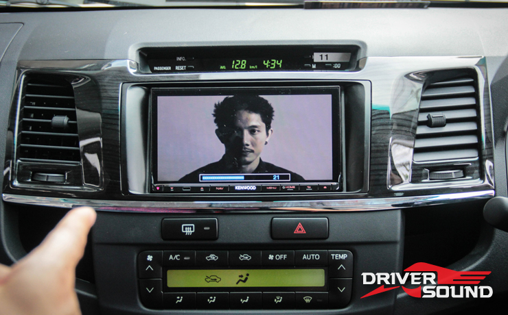 TOYOTA FORTUNER เครื่องเสียง front วิทยุ จอ เครื่องเล่น