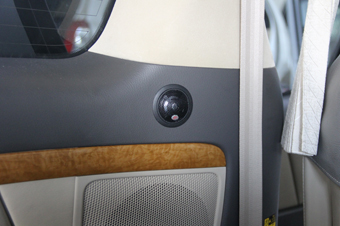 toyota alphard เครื่องเสียง รถยนต์