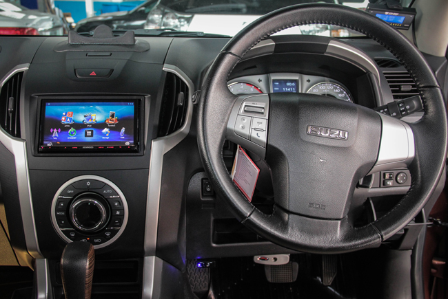 ISUZU MU-X ติดตั้ง เครื่องเล่น จอ ทีวี ดูทีวี ในรถ DIGITAL TV ดิจิตอล KENWOOD DNR8015BT