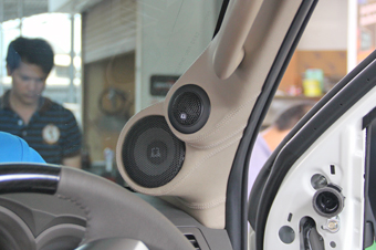 toyota fortuner ลำโพงเสาเอ bassbox