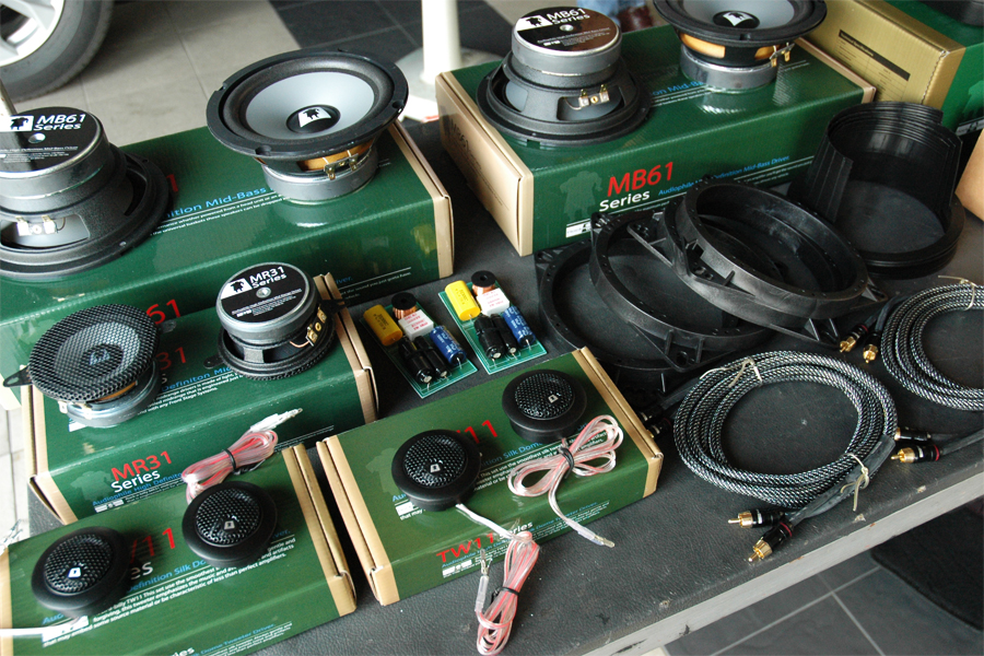nissan x trail เครื่องเสียง รถยนต์ ลำโพง bassbox