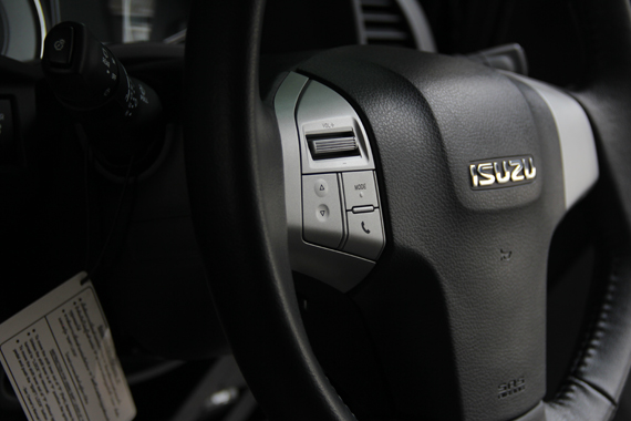 เครื่องเสียง ISUZU MU-X