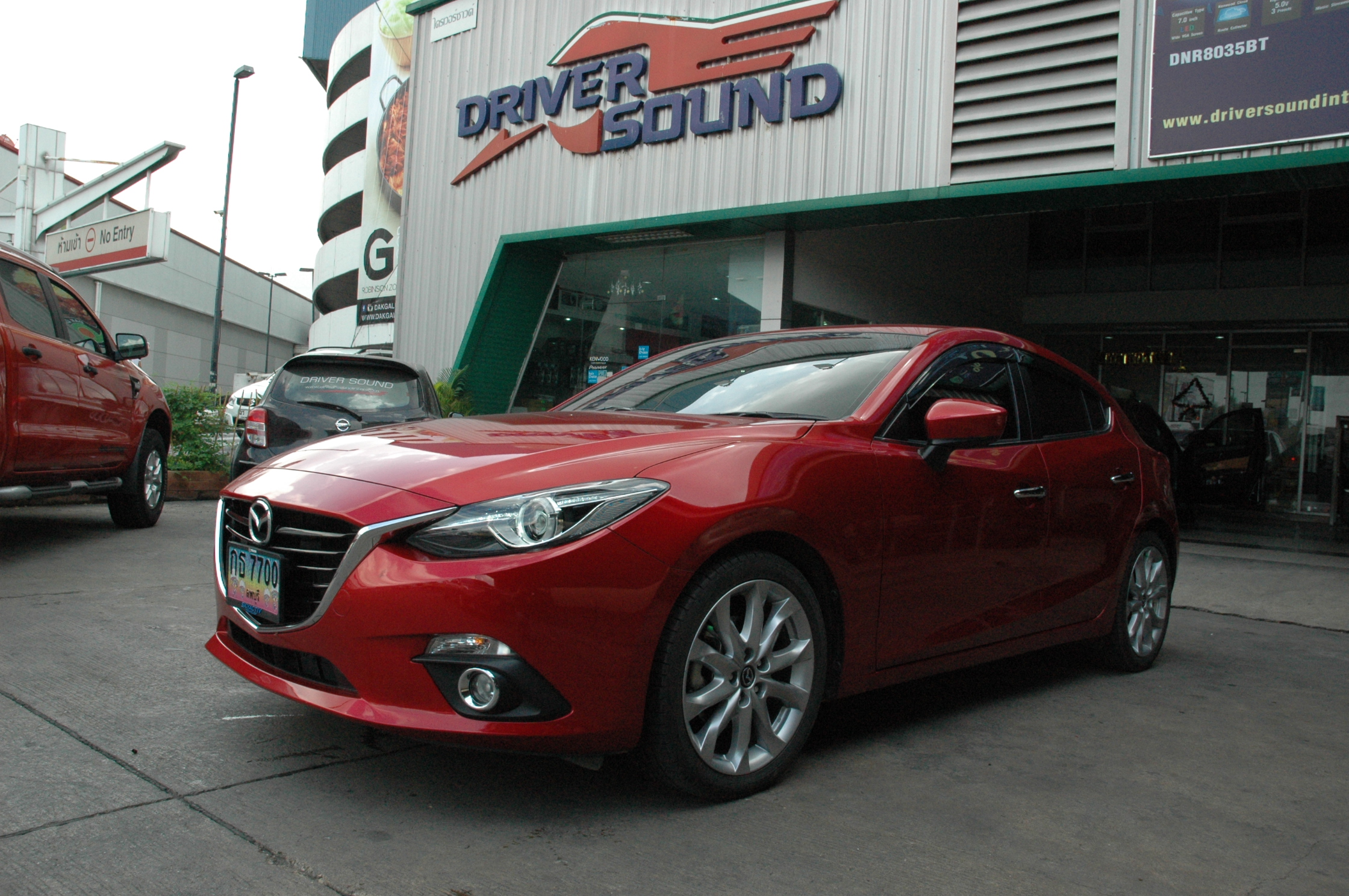 mazda 3 เครื่องเสียง รถยนต์