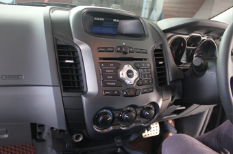 ford ranger จอ ตรงรุ่น kenwood ระบบเสียง  up grade ลำโพง 