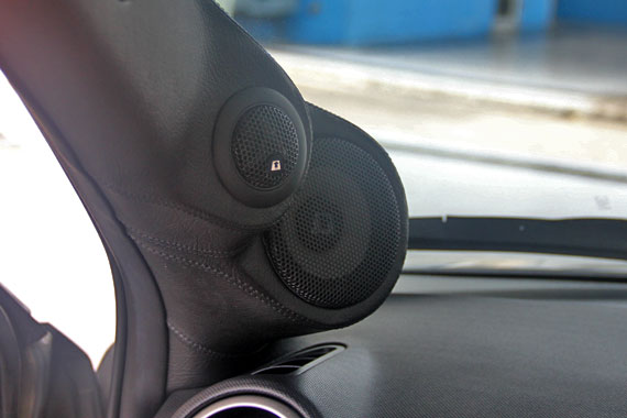 mazda 3 เครื่องเสียง รถยนต์