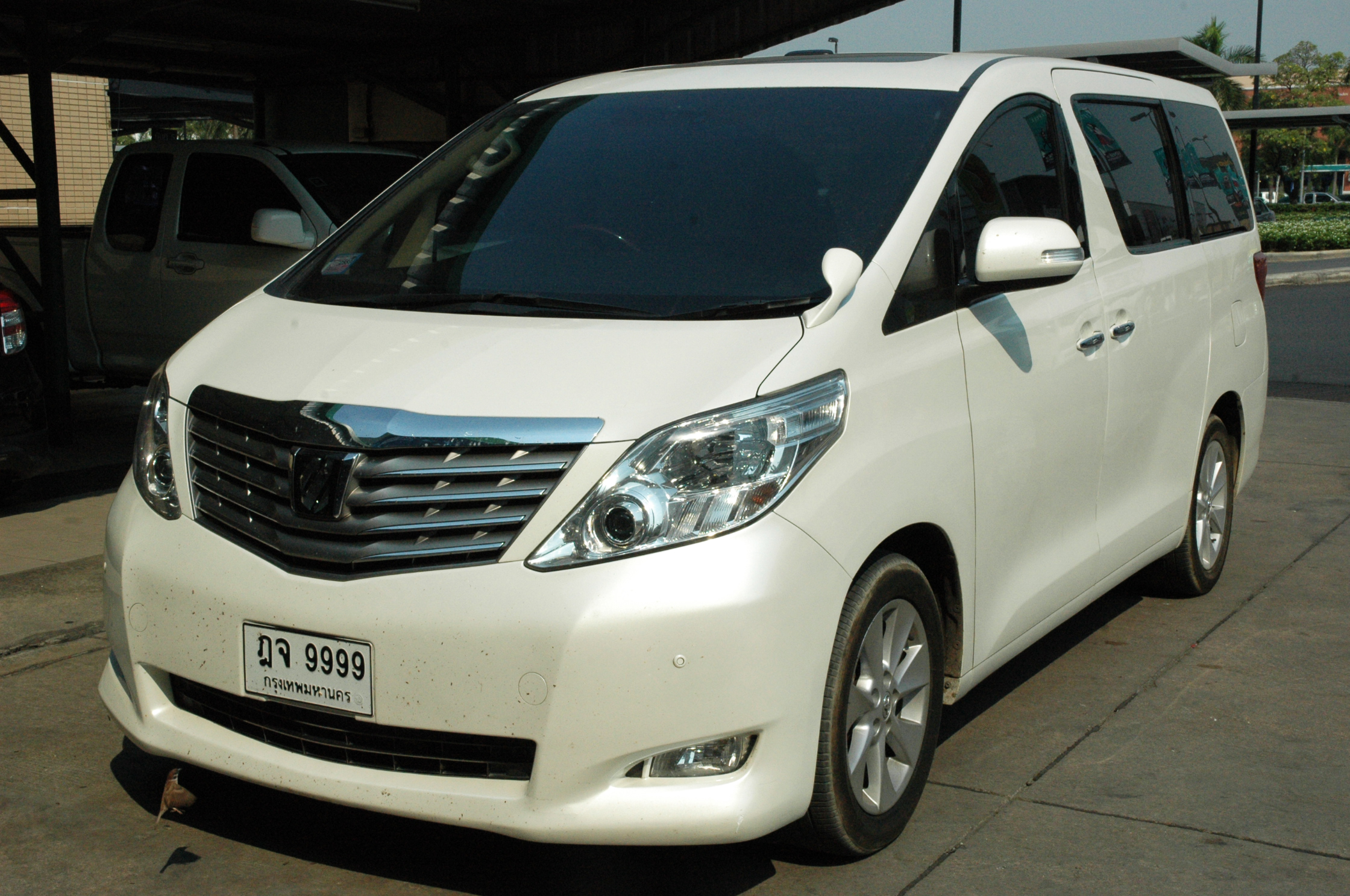 toyota alphard เครื่องเสียง รถยนต์