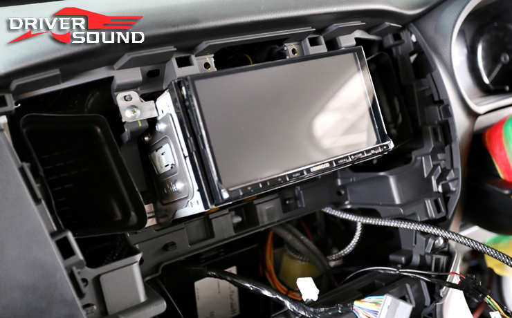 เครื่องเล่นวิทยุ หน้าจอระบบสัมผัส KENWOOD DNX8160S กับ ชุดอุปกรณ์สายสัญญาณ PURWIRE