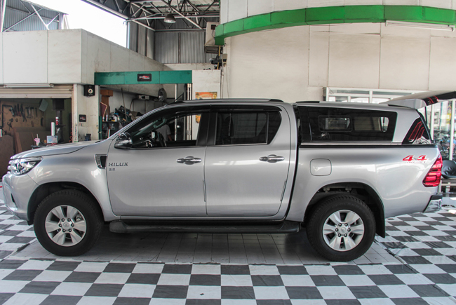 TOYOTA HILUX REVO กล้อง 360 องศา รอบคัน