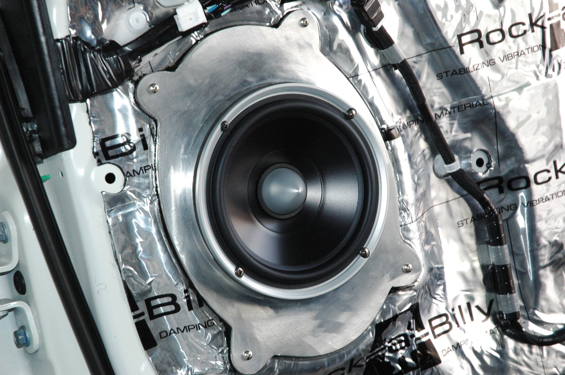 toyota vellfire จอ ตรงรุ่น ระบบเสียง dsp amp