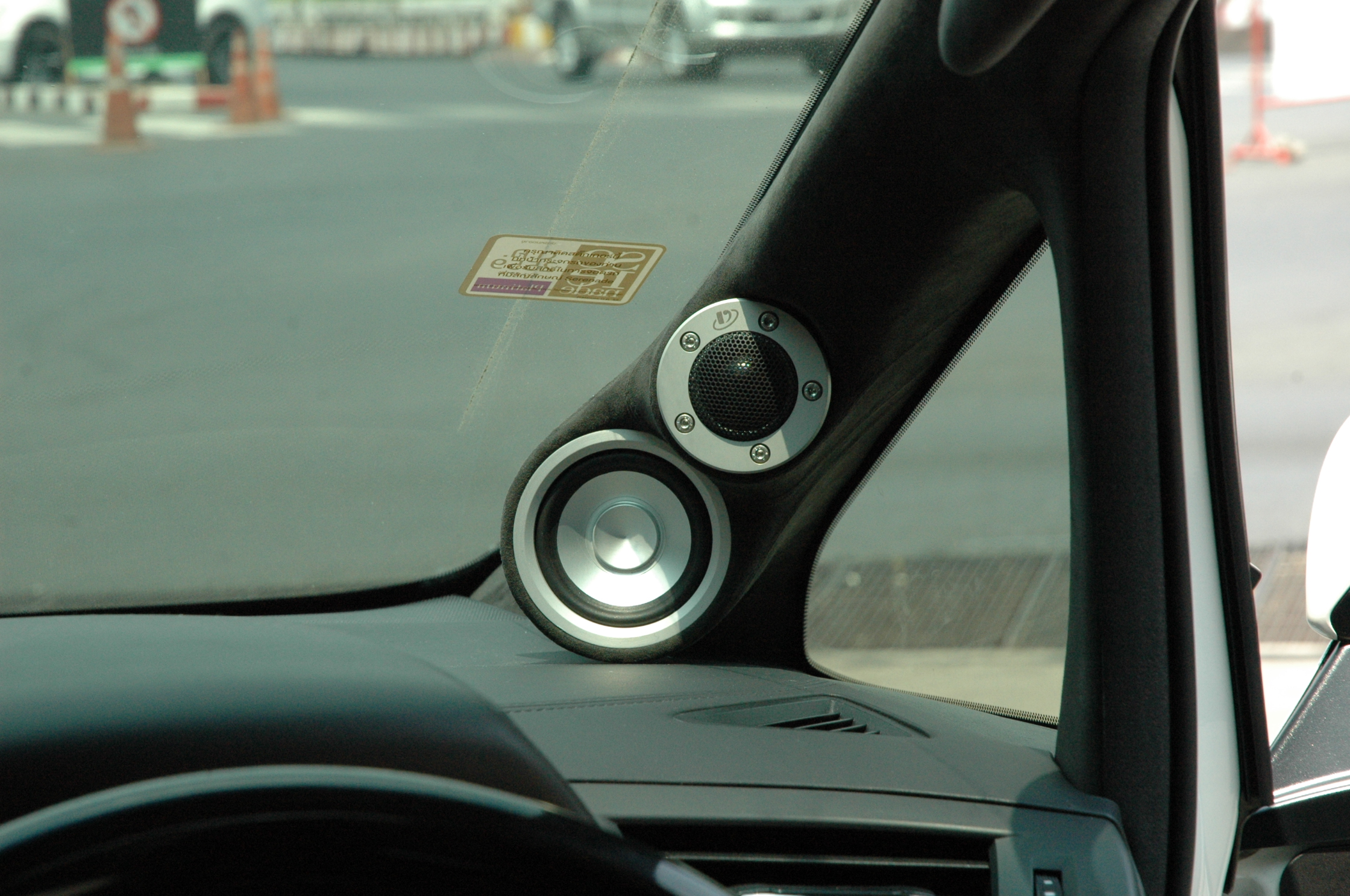 toyota vellfire จอ ตรงรุ่น ระบบเสียง dsp amp