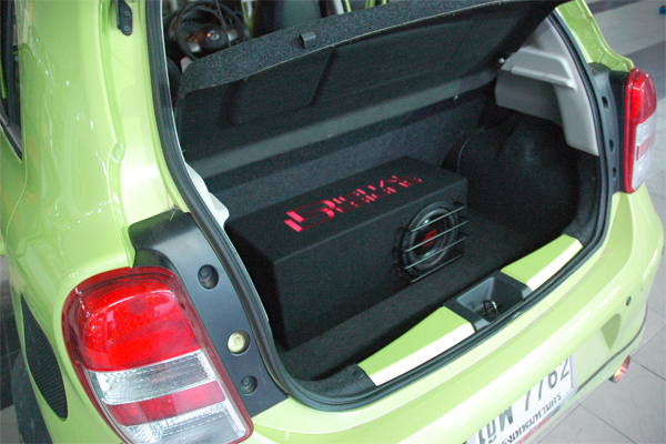 nissan march เครื่องเสียง รถยนต์ 