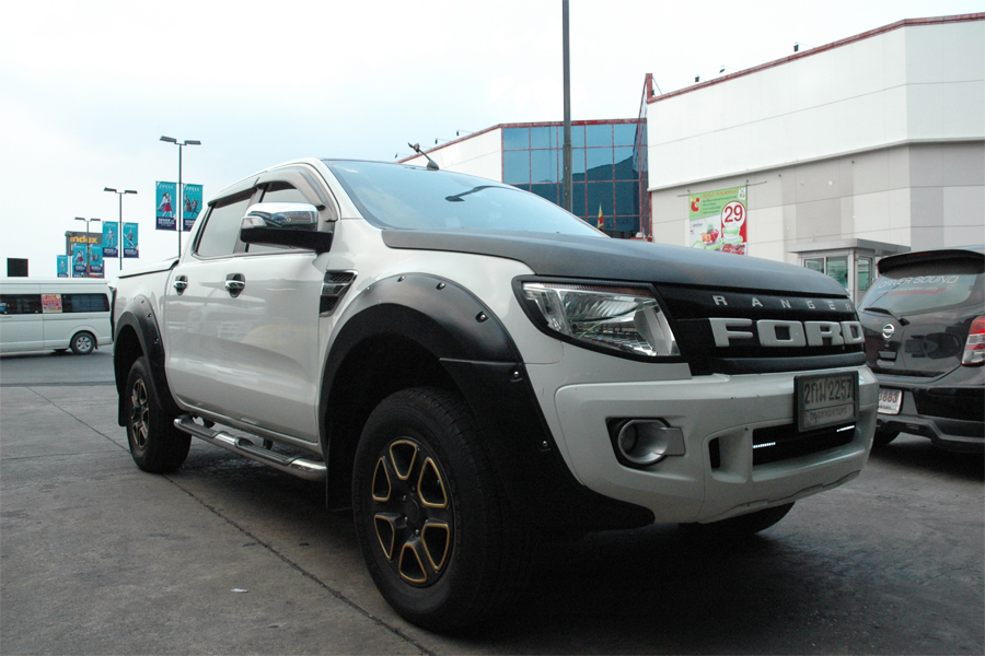 ford ranger เครื่องเสียงรถยนต์  ชุด up grade ลำโพง